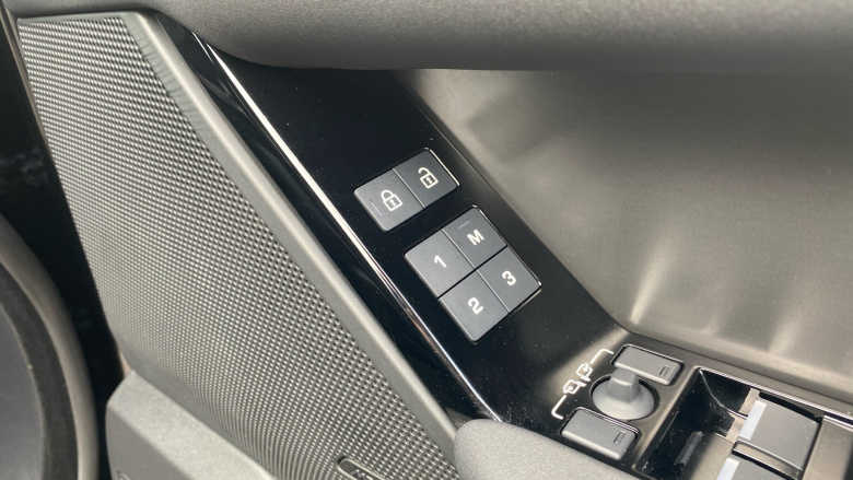 Land Rover Range Rover Velar 2.0 D200 MHEV Dynamic SE 5dr Auto Diesel Estate